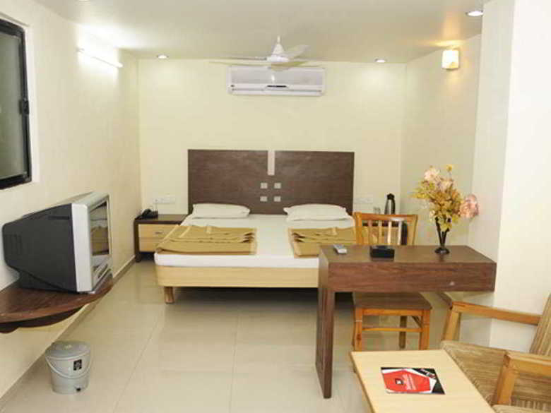 Hotel Neelkanth Panshikura