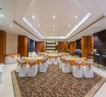 Hotel Sarovar Portico