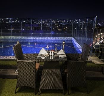 Hotel Sarovar Portico