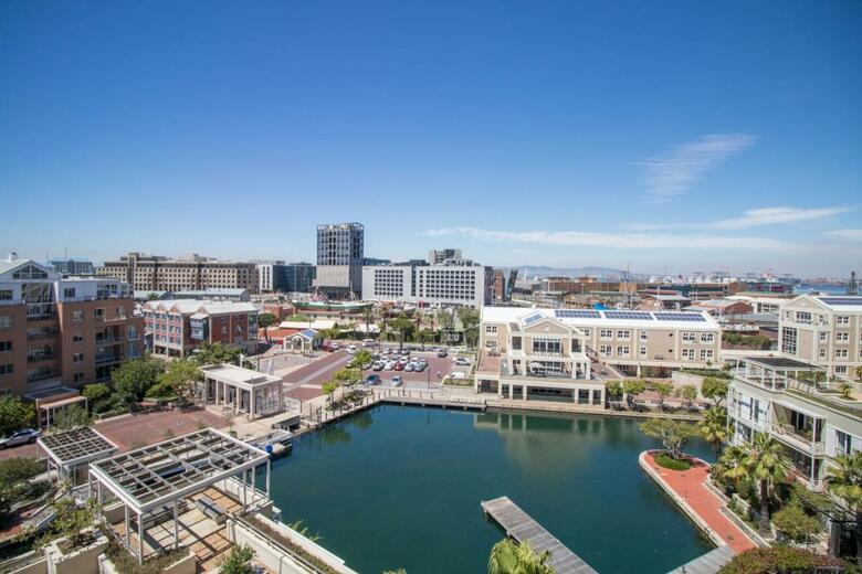 Hotel Waterfront Village
