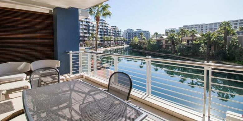 Hotel Waterfront Village