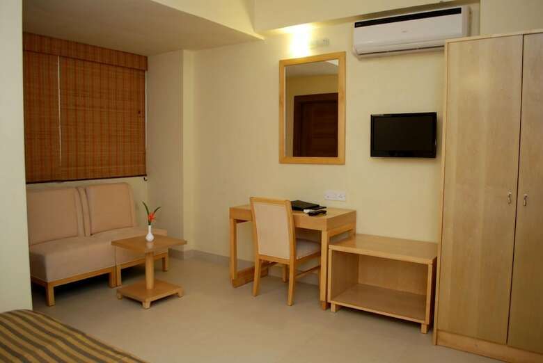 Sandalwood Hotel & Retreat