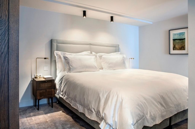 Hotel Pillows Anna Van Den Vondel
