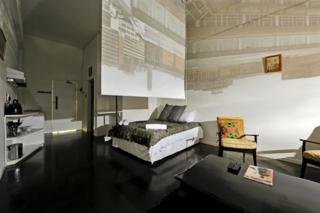 Hotel 12 Decades(.)