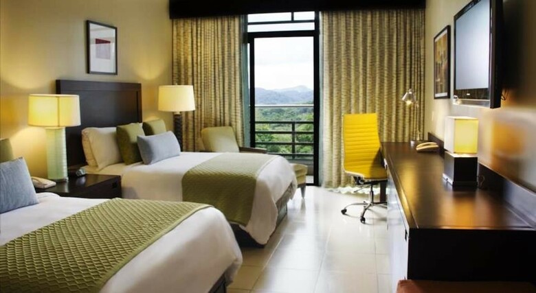 Radisson Summit Hotel & Golf