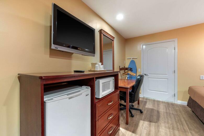 Hotel Econo Lodge Near Home Depot Center