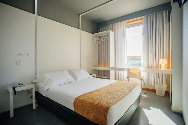 Hotel Basic Braga By Axis