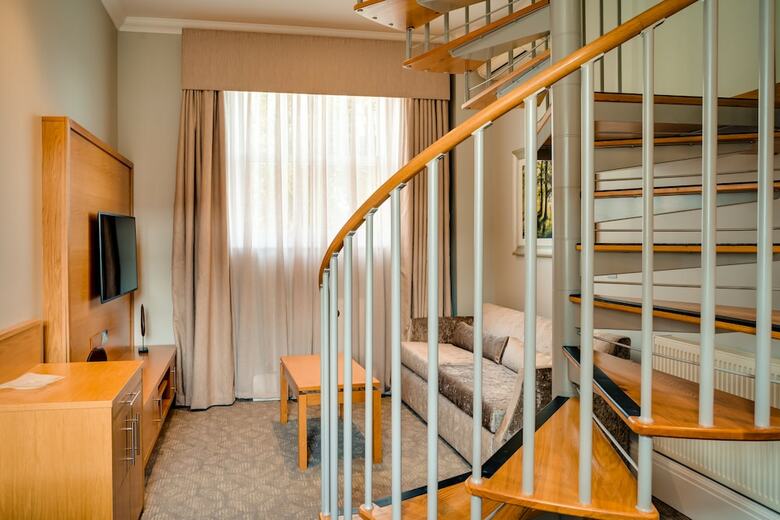 Hotel Oakley Hall