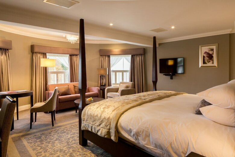 Hotel Oakley Hall