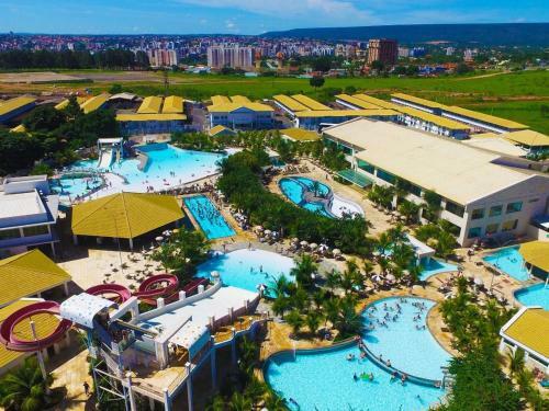 Apartamento Condom�nio Lacqua Diroma