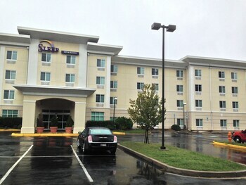 Hotel Sleep Inn & Suites