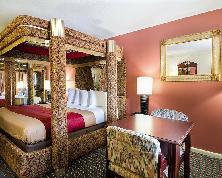 Hotel Econo Lodge North