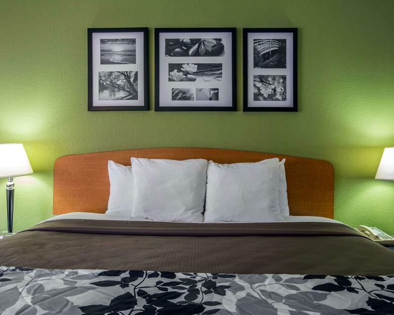 Hotel Sleep Inn & Suites