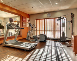 Hotel Comfort Suites Airport