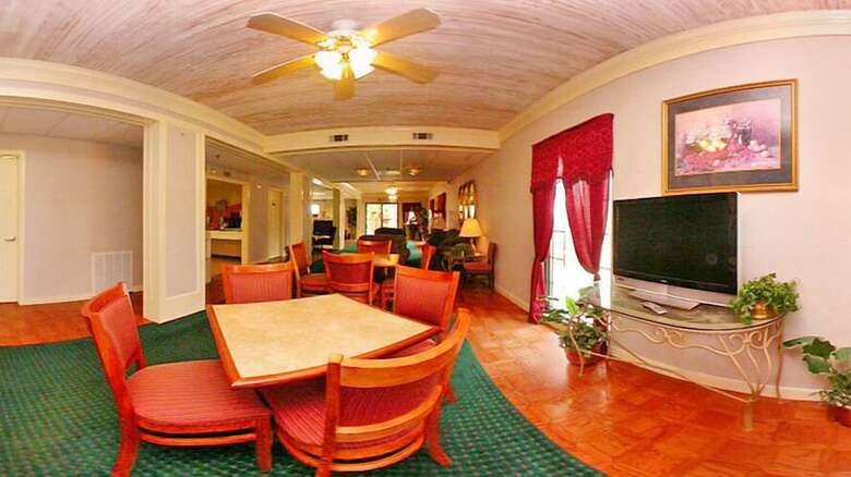 Hotel Econo Lodge Canton I-55