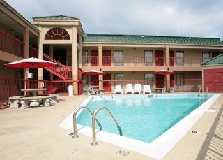 Hotel Econo Lodge & Suites