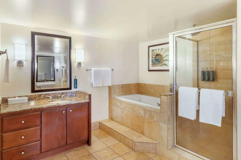 Hotel Kaanapali Beach Club