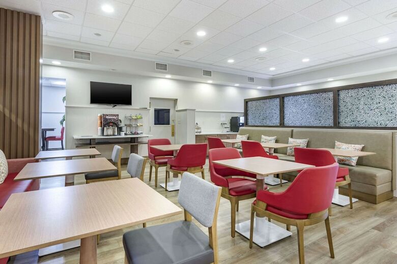 Hotel Comfort Suites Ocean City West