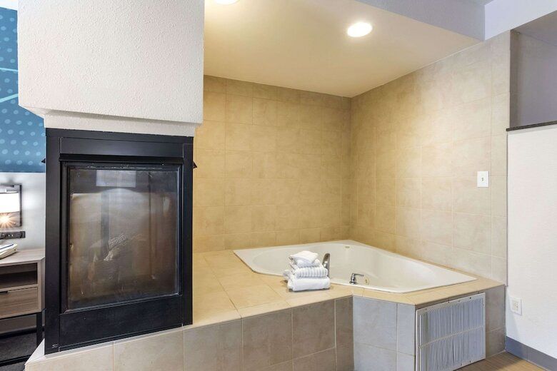 Hotel Comfort Suites Ocean City West