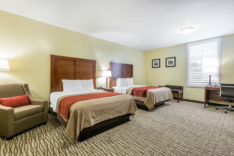 Hotel Comfort Inn Near Fairplex