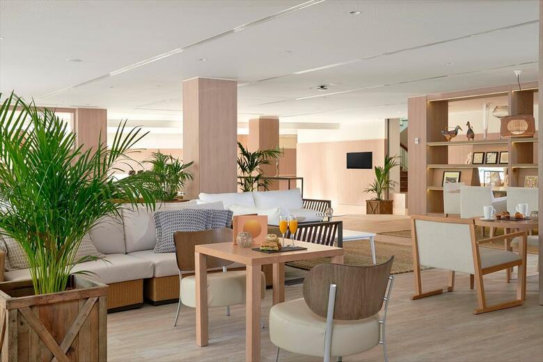 Hotel Beach House