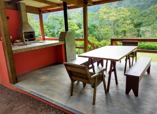 Ref�gio Da Pedra, Casa Na Montanha