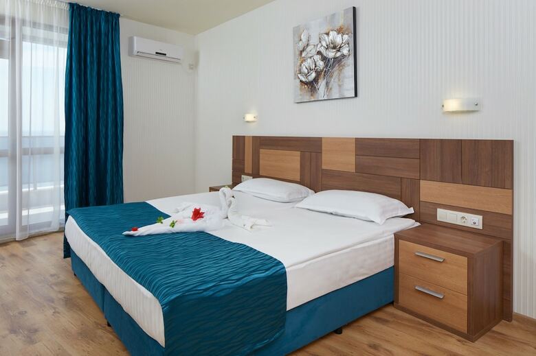 Hotel Paradise Beach