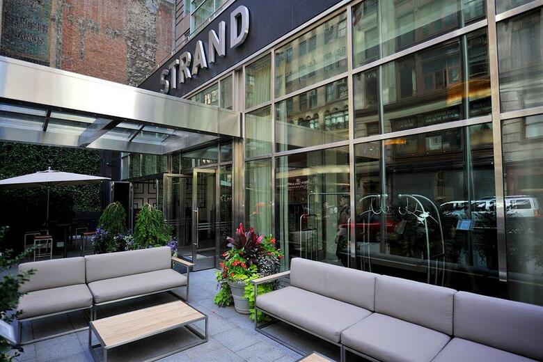Hotel The Strand