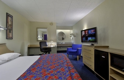 Red Roof Inn Boston Woburn Hotel