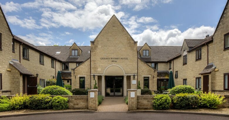 Witney Four Pillars Oxford Hotel