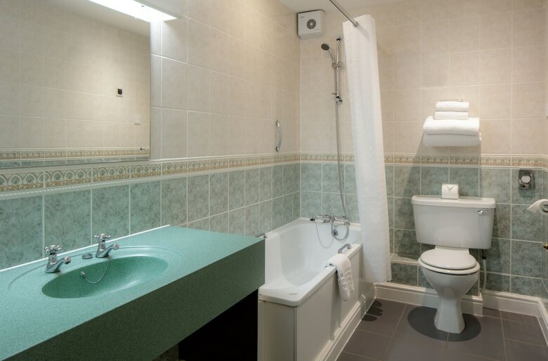Witney Four Pillars Oxford Hotel