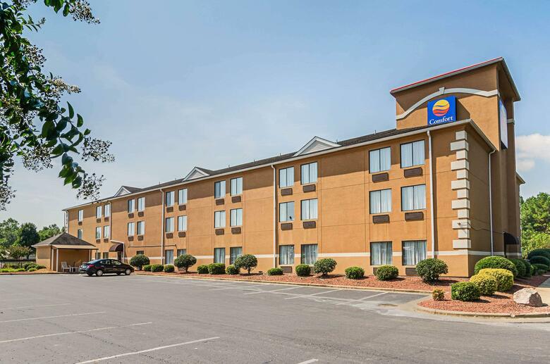 Hotel Comfort Inn & Suites