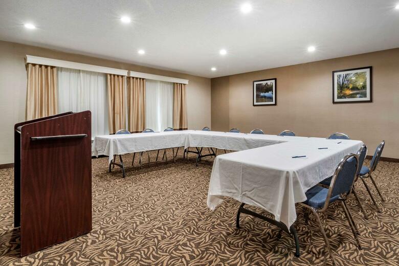 Hotel Comfort Inn & Suites