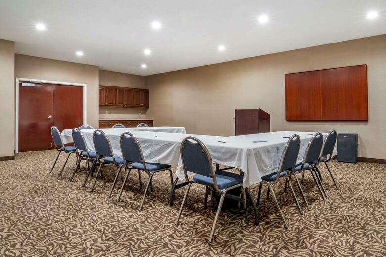 Hotel Comfort Inn & Suites