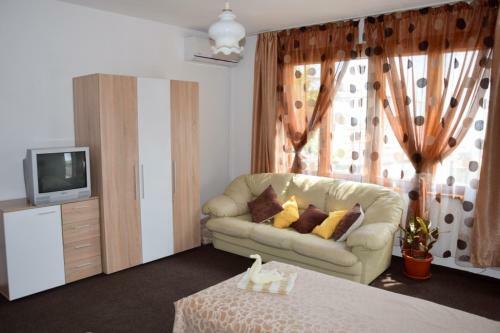 Hostal Guest Rooms Didi