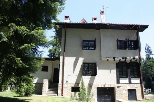 Hostal Villa Adis