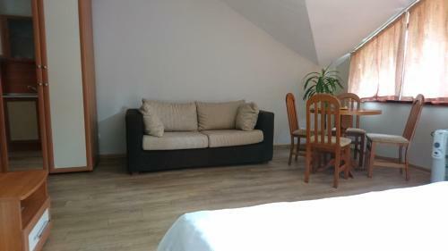 Tes Flora Apartments