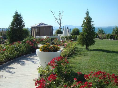 Apartment In Diamond Beach Complex