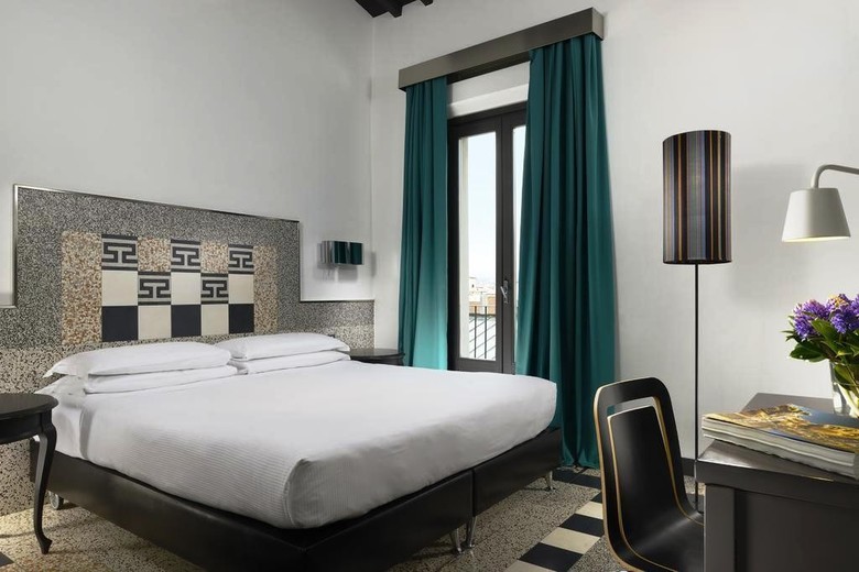 Hotel Universo