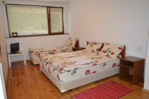 Hostal Baba Dora Guesthouse