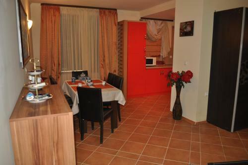Negresco Apartments