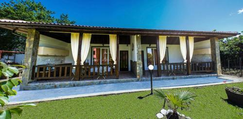 Villa Yanevi