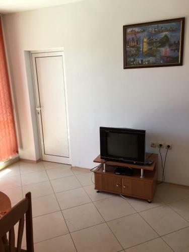 Adonai Apartments