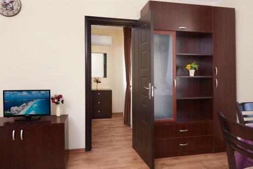 Feniks Apartments