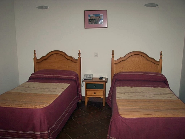 Hotel Hostal Hueso