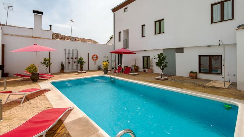 Hotel Hostal Aznaitin