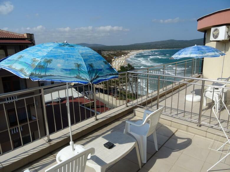 Hostal Dobrevi Guest House
