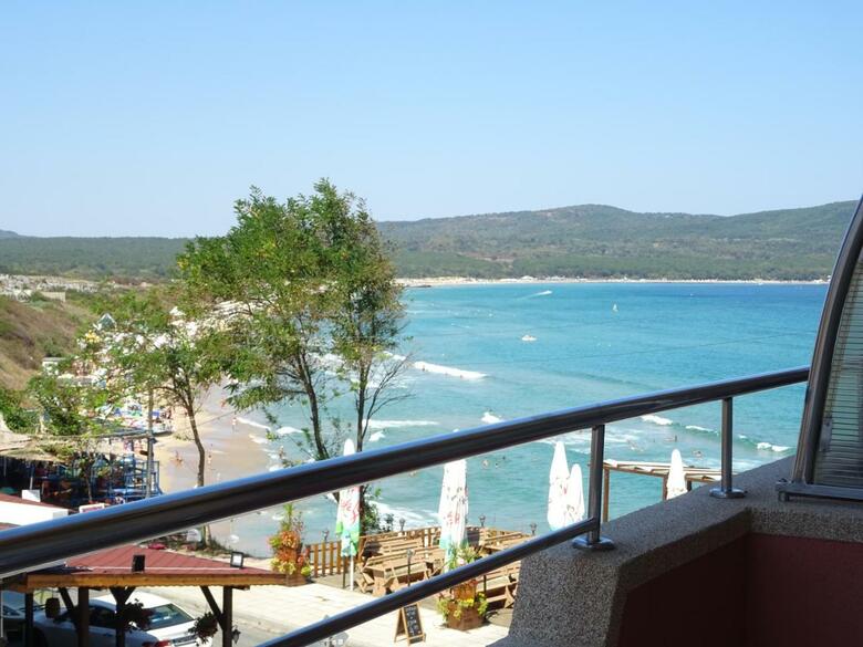 Hostal Dobrevi Guest House