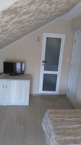 Hostal Guest House Adriya