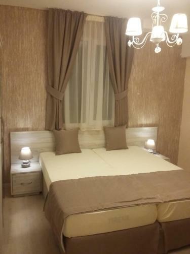 Hostal Guest House Adriya